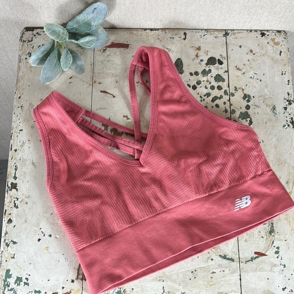 New Balance > Pink Sports Bra Large